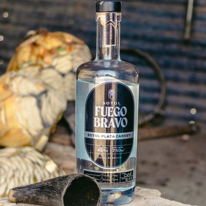 Sotol Plata Carney – Tradición Salvaje con un Toque Único